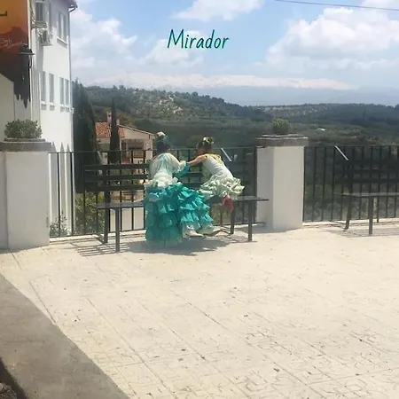Surumai House, Casa En Un Pueblo De Ensueno Нивар
